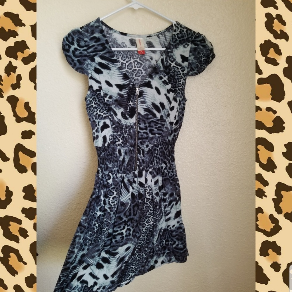 🖤 Animal print minidress. Size medium. 🖤